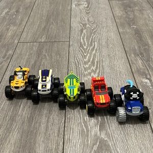 Fisher-Price Nickelodeon Blaze & the Monster Machines Slam & Go Bundle